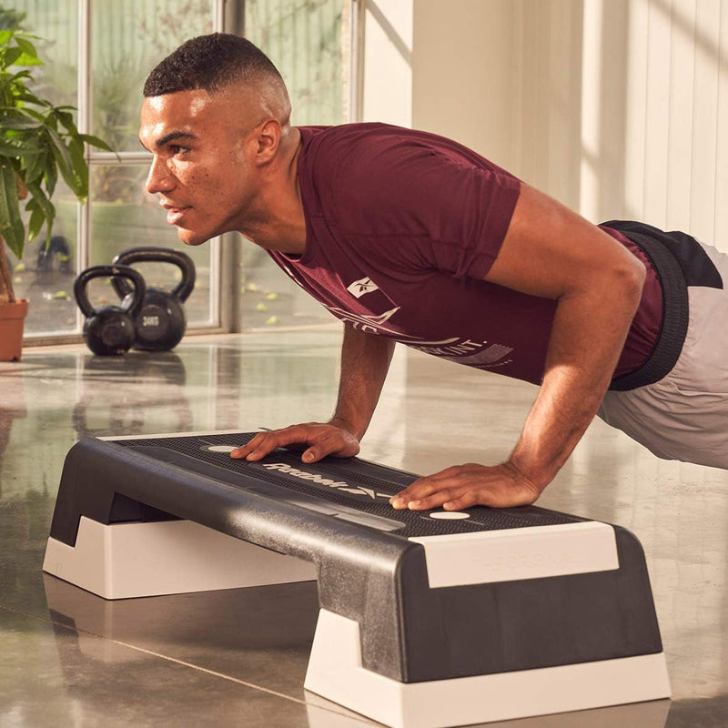 Reebok step up box online
